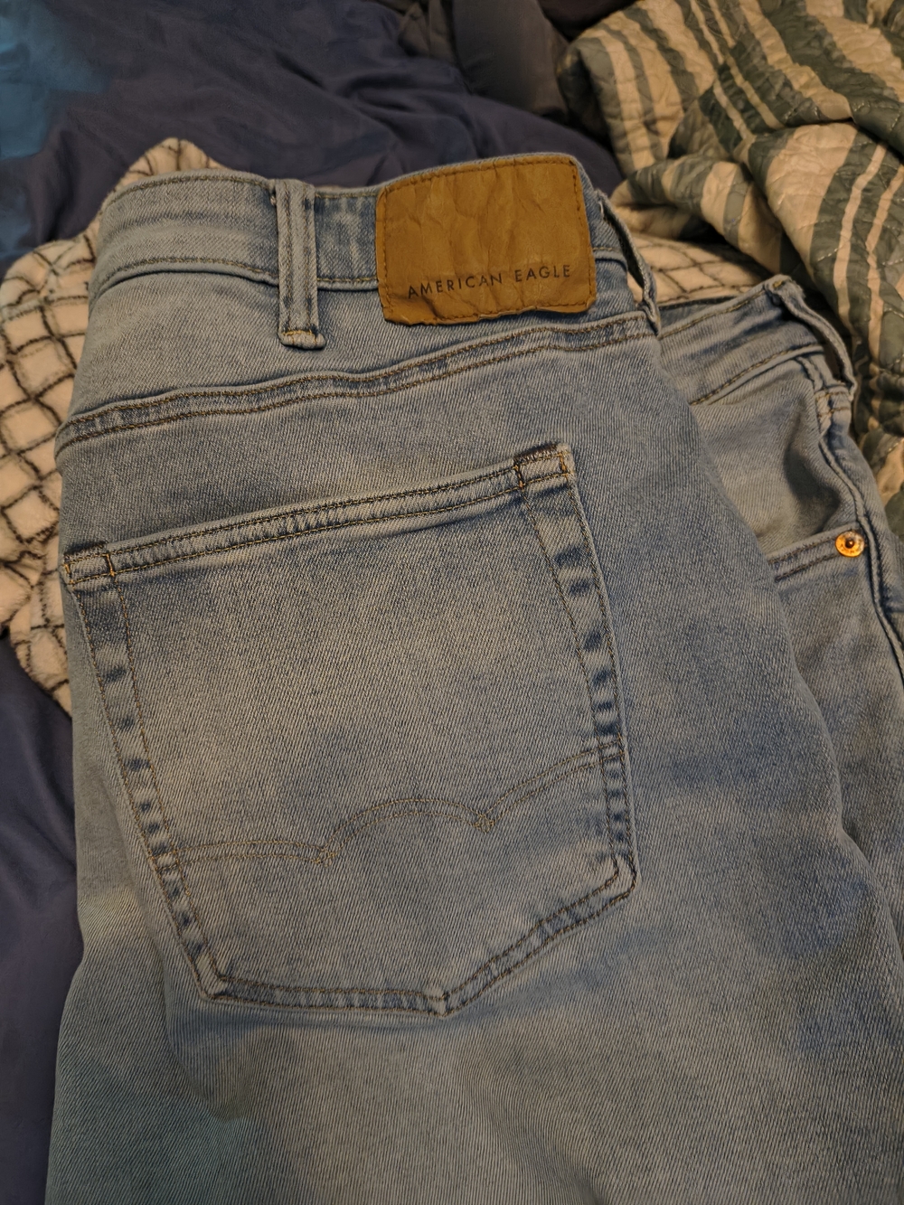 American Eagle Outfitters Men’s Light Blue Denim Jeans